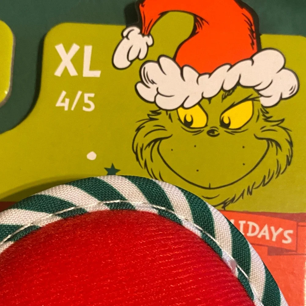 NEW The Grinch Fuzzy Slippers with Santa Hat size 4/5